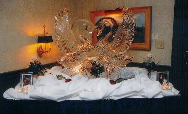 Majestic roaring eagle head detailed animal custom ice sculpture