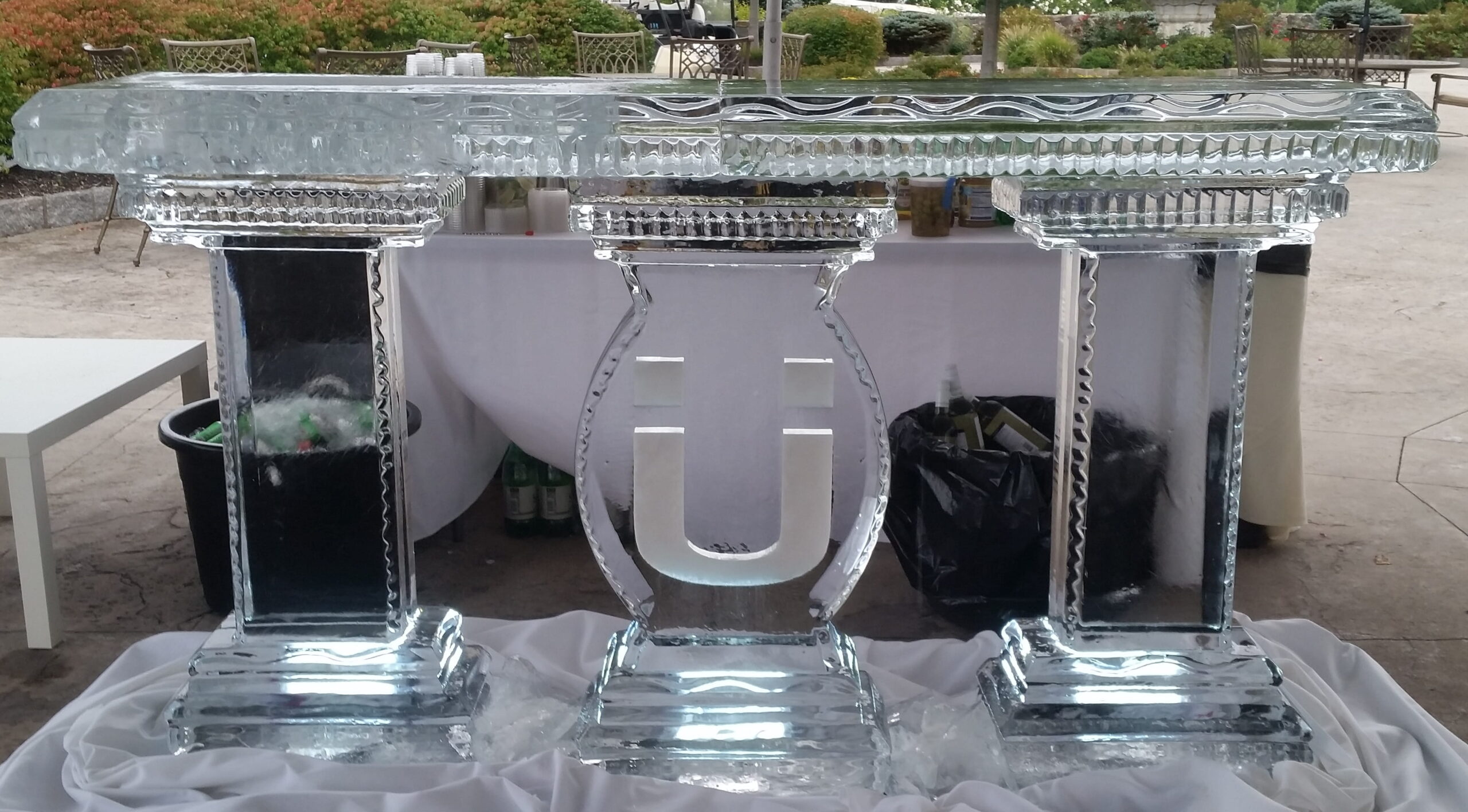 U-shaped custom ice bar with engraved logo