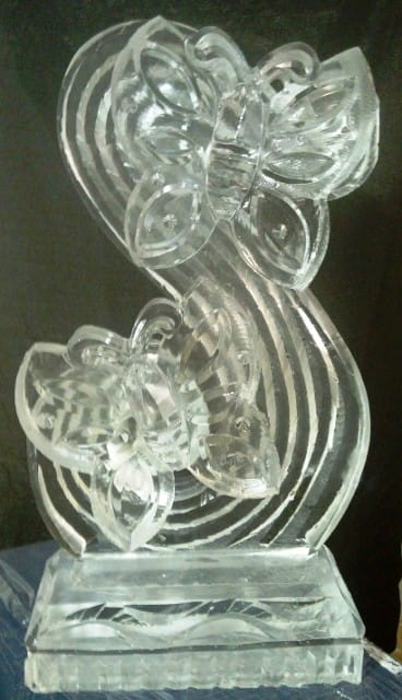 Ribbon-shaped abstract ice sculpture