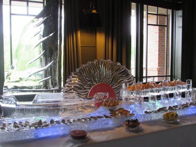 Decorative fan-shaped ice sculpture