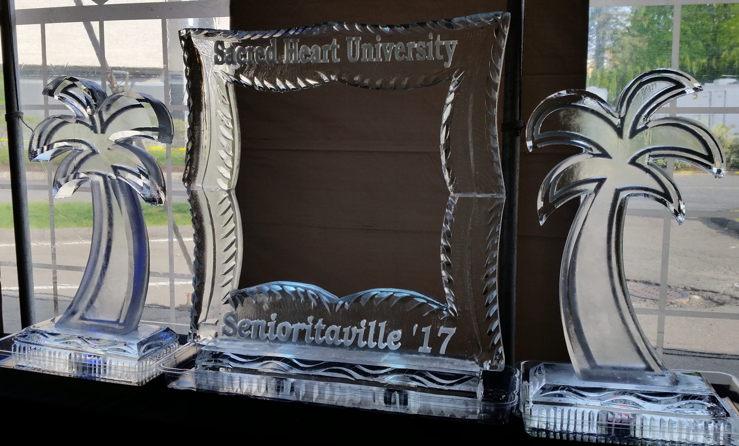 Sacred Heart University engraved ice plaque