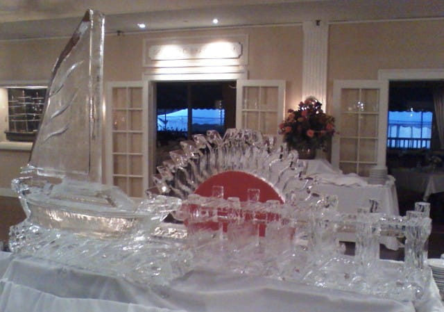 Decorative fan-shaped ice sculpture