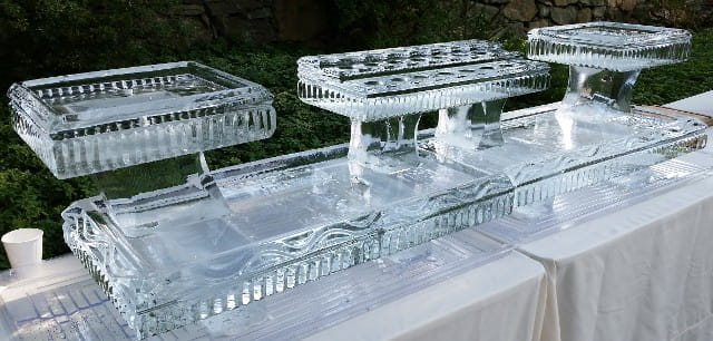 Multi-level ice buffet serving display