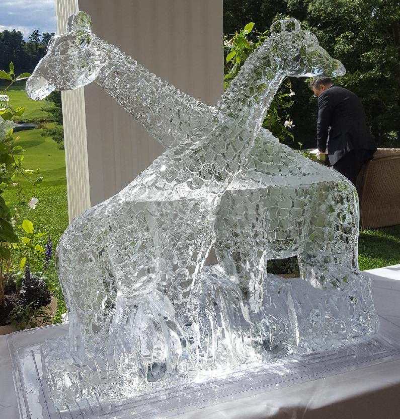Giraffe ice sculpture