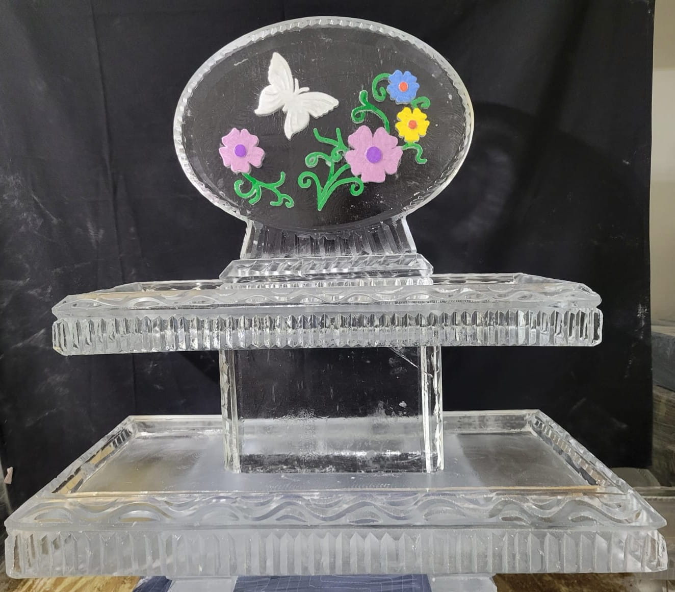 Ice matters - sand and snow topper on two tier tray