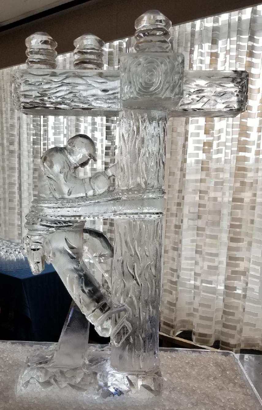 Decorative pillar ice sculpture