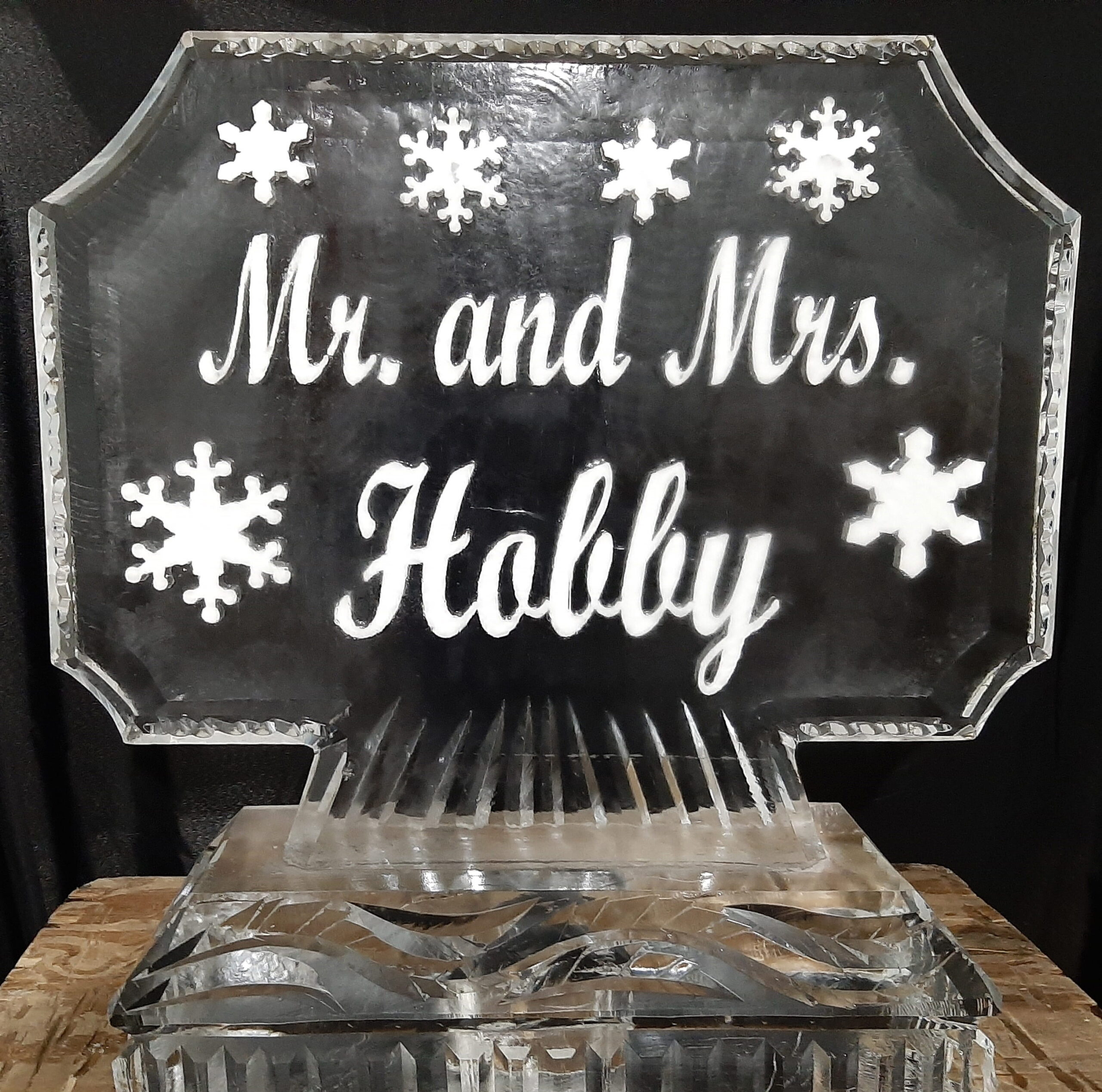 Mr. and Mrs. Holuby wedding ice plaque