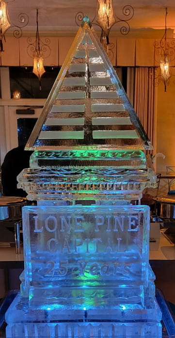 Pyramid-style illuminated ice sculpture display