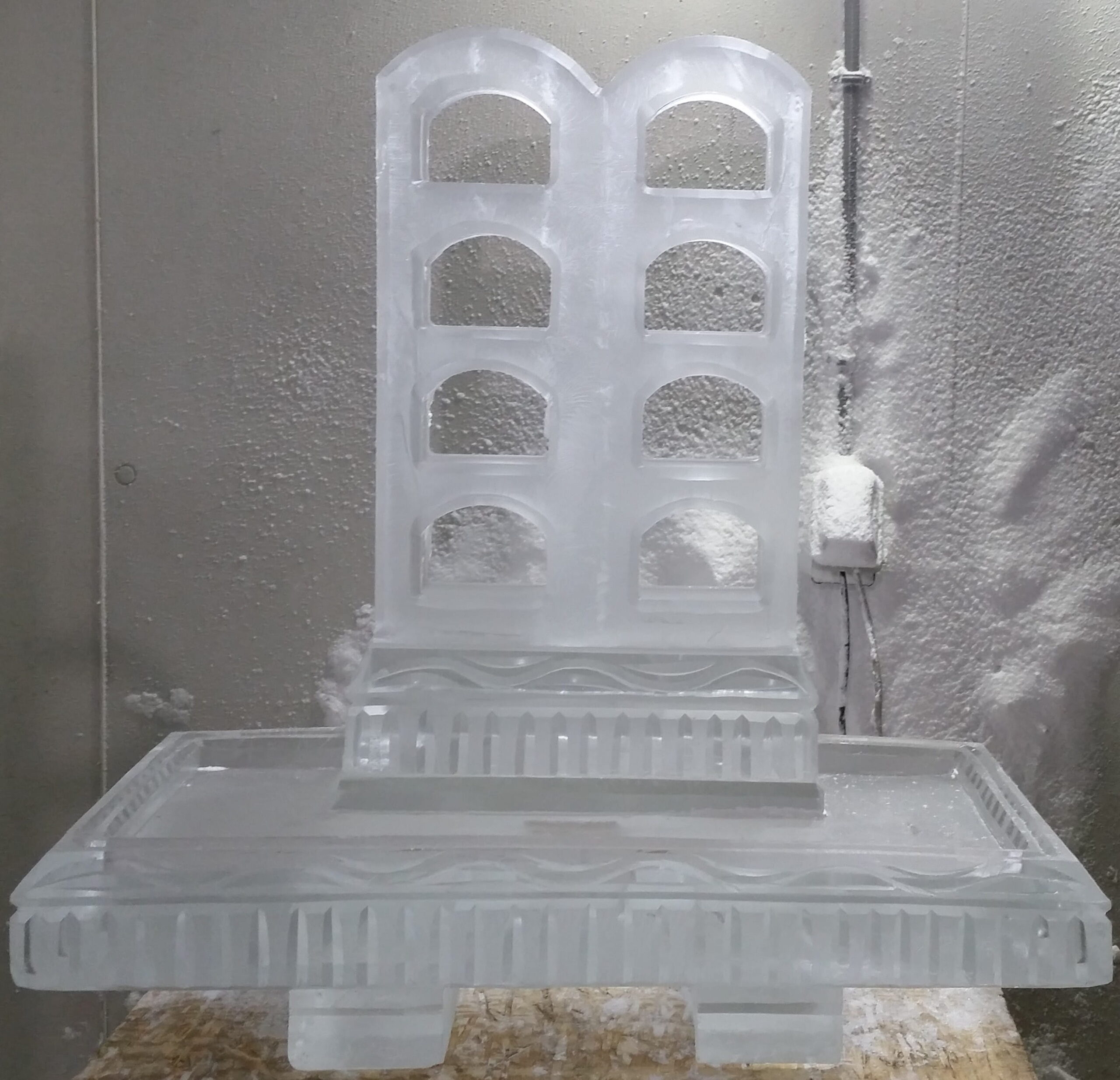 Decorative architectural ice sculpture