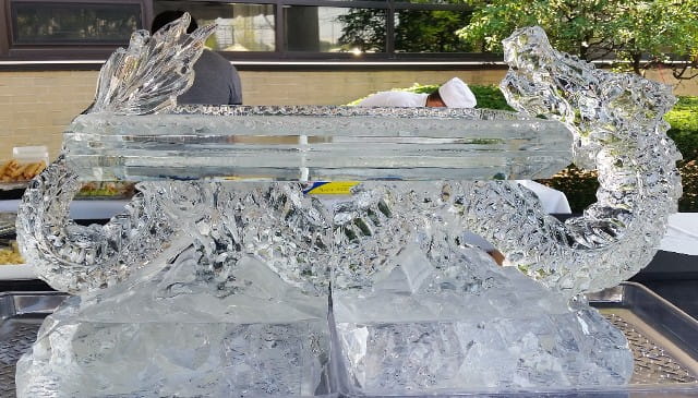 Decorative ice carving centerpiece