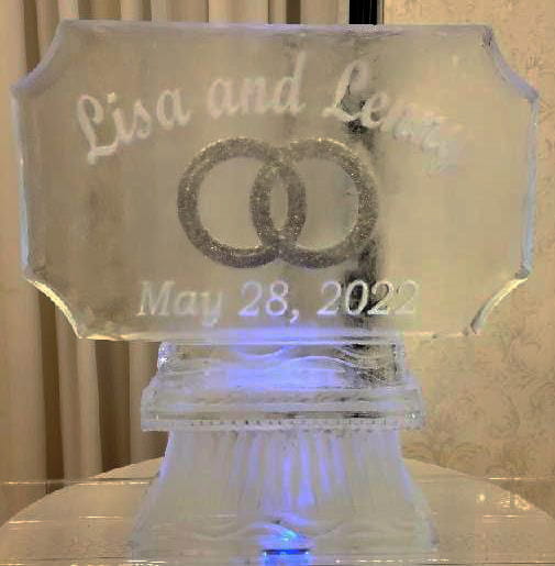 Personalized wedding ice sculpture engraved with Lisa and Lee
